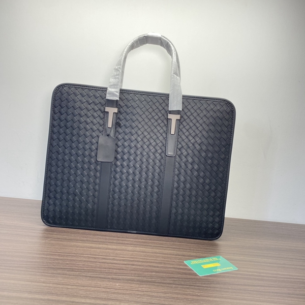 ボッテガヴェネタバッグ正面デザイン